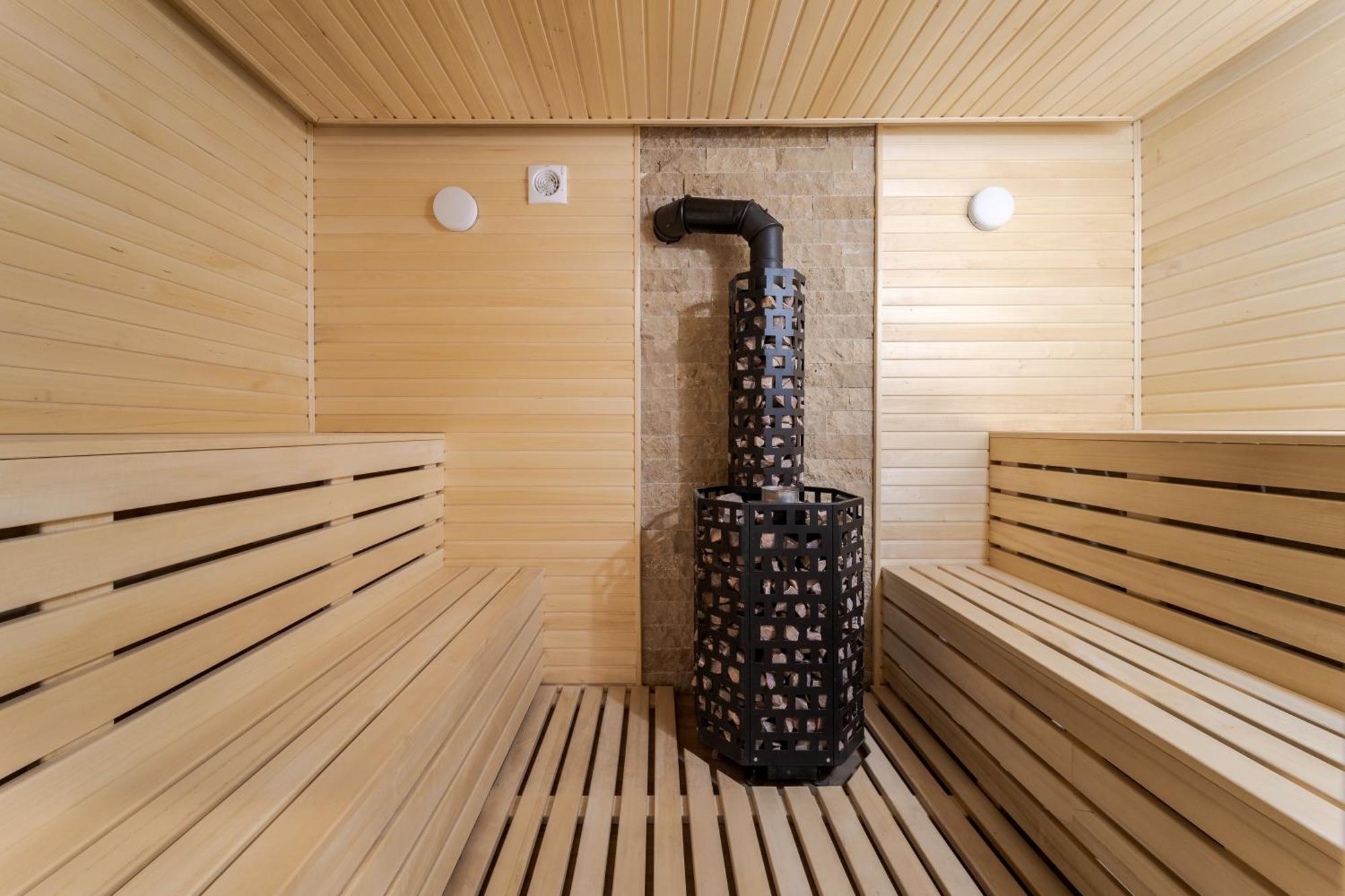 Hotel Morishka &