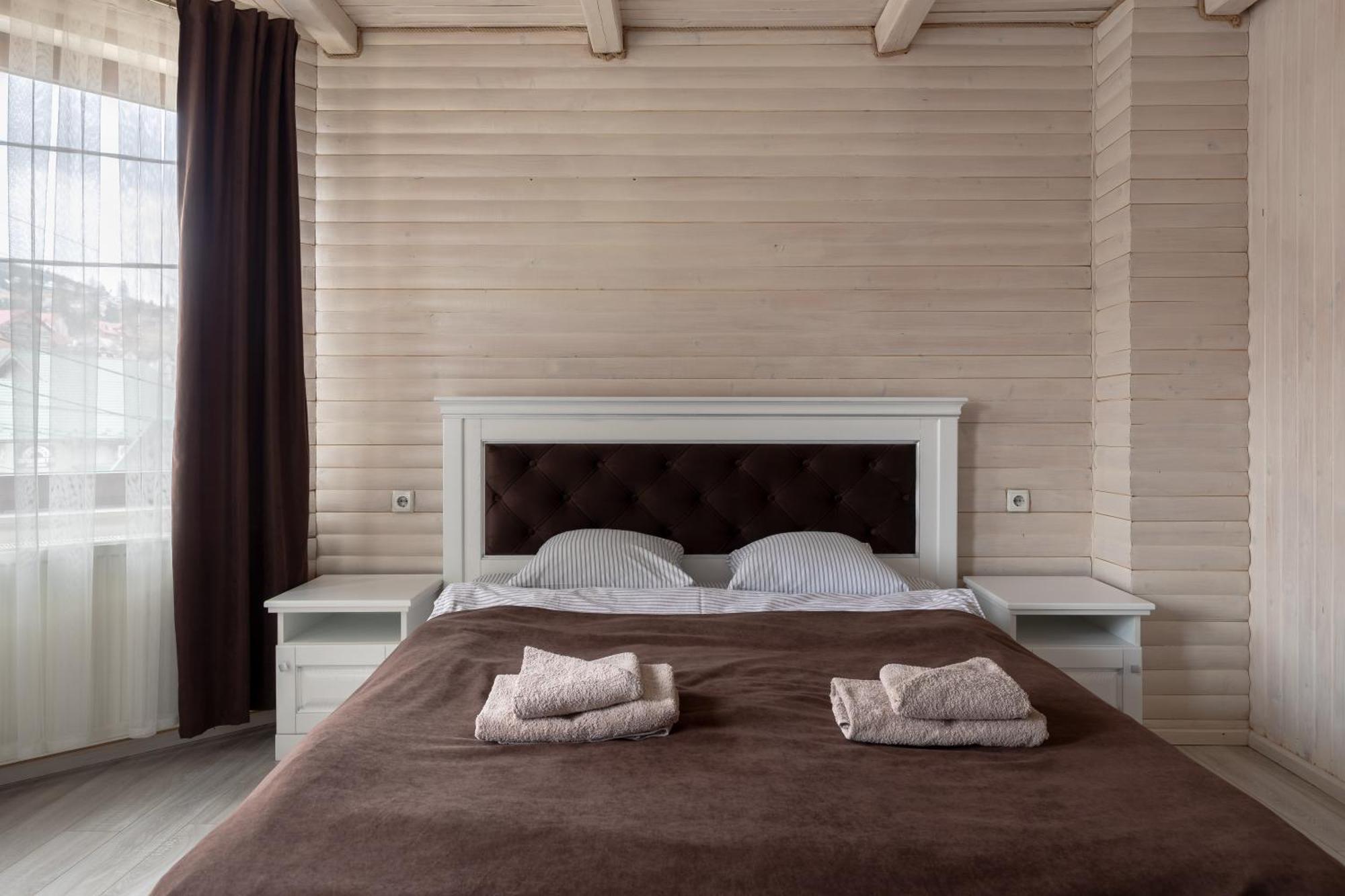 Hotel Morishka & *