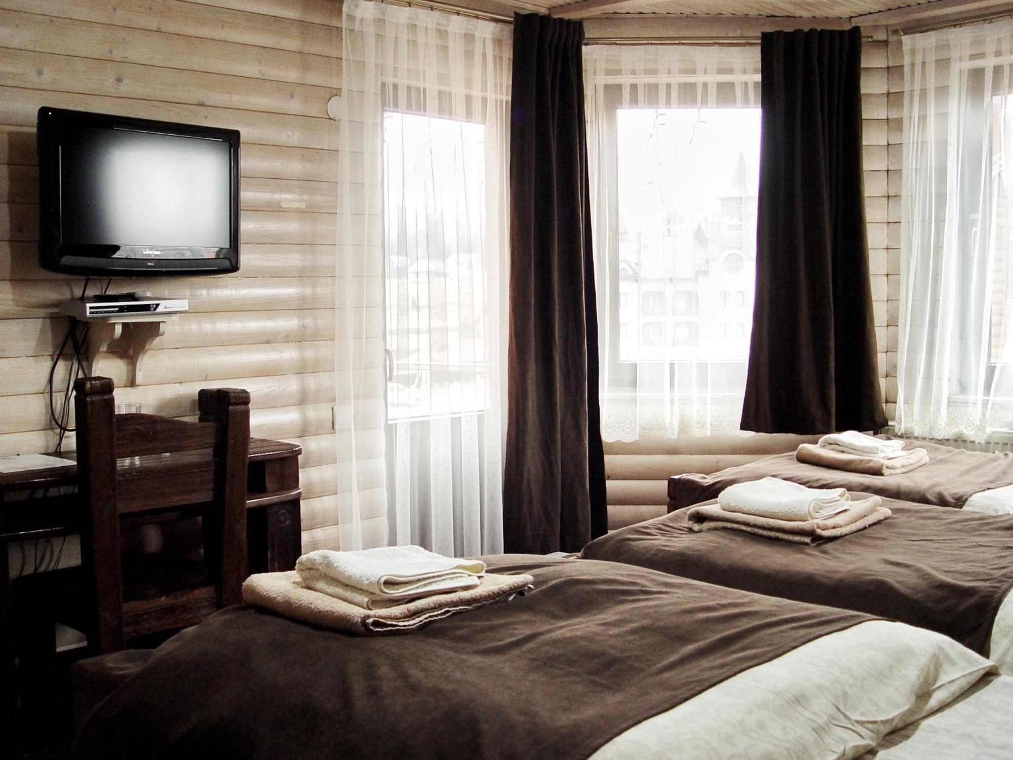 Morishka & Hotel *