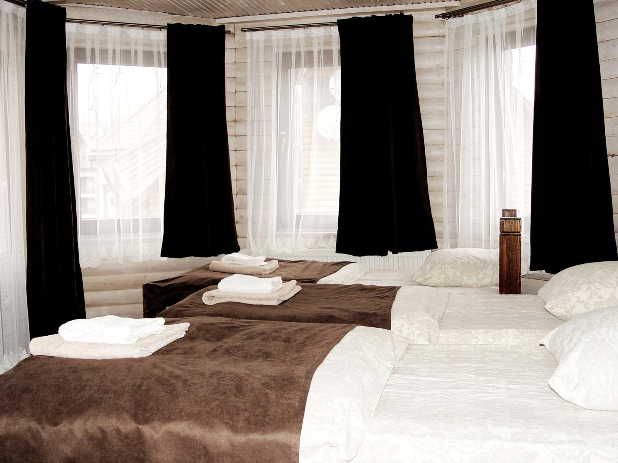 Hotel Morishka & *