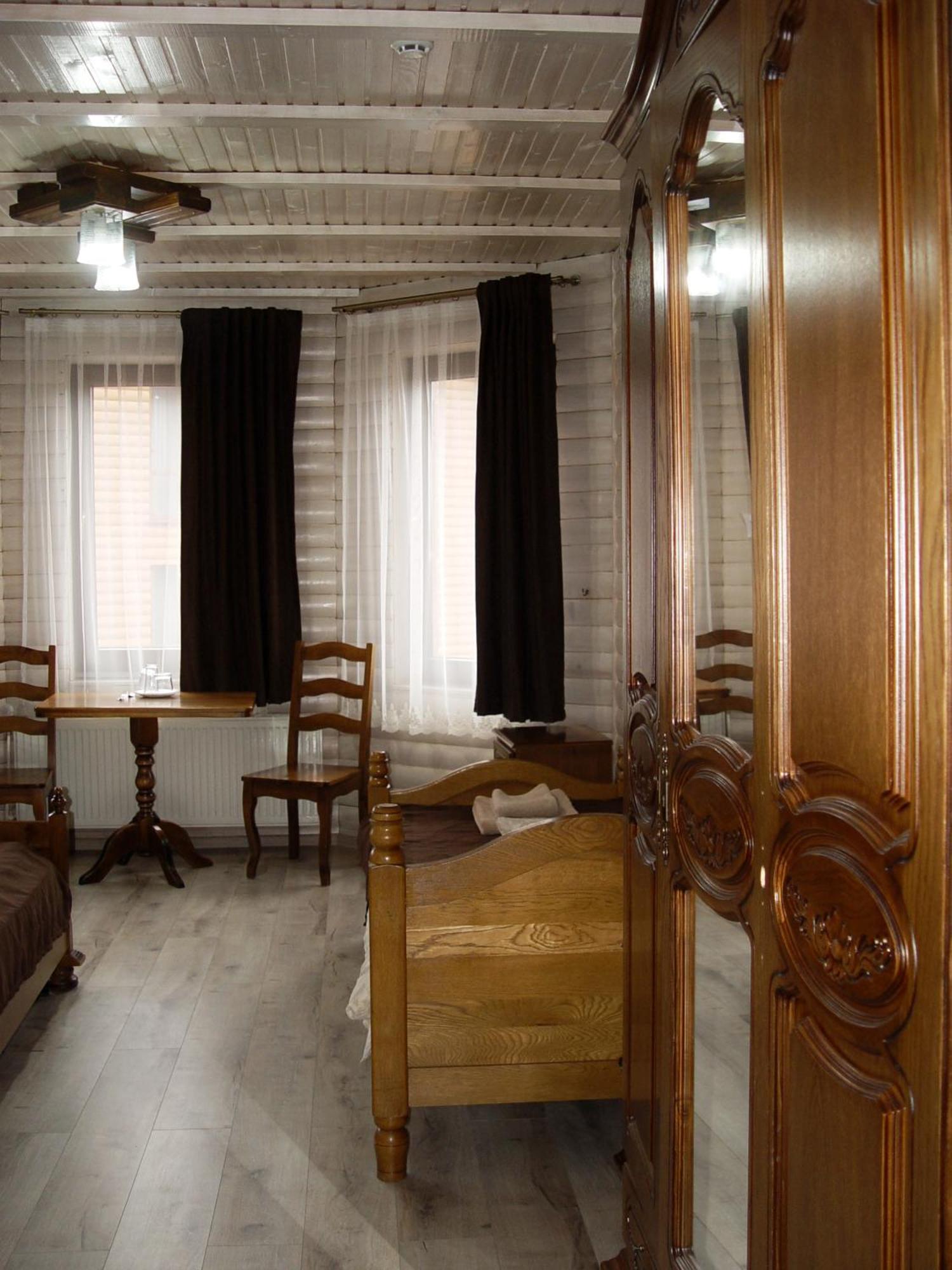 Morishka & Hotel Bukowel