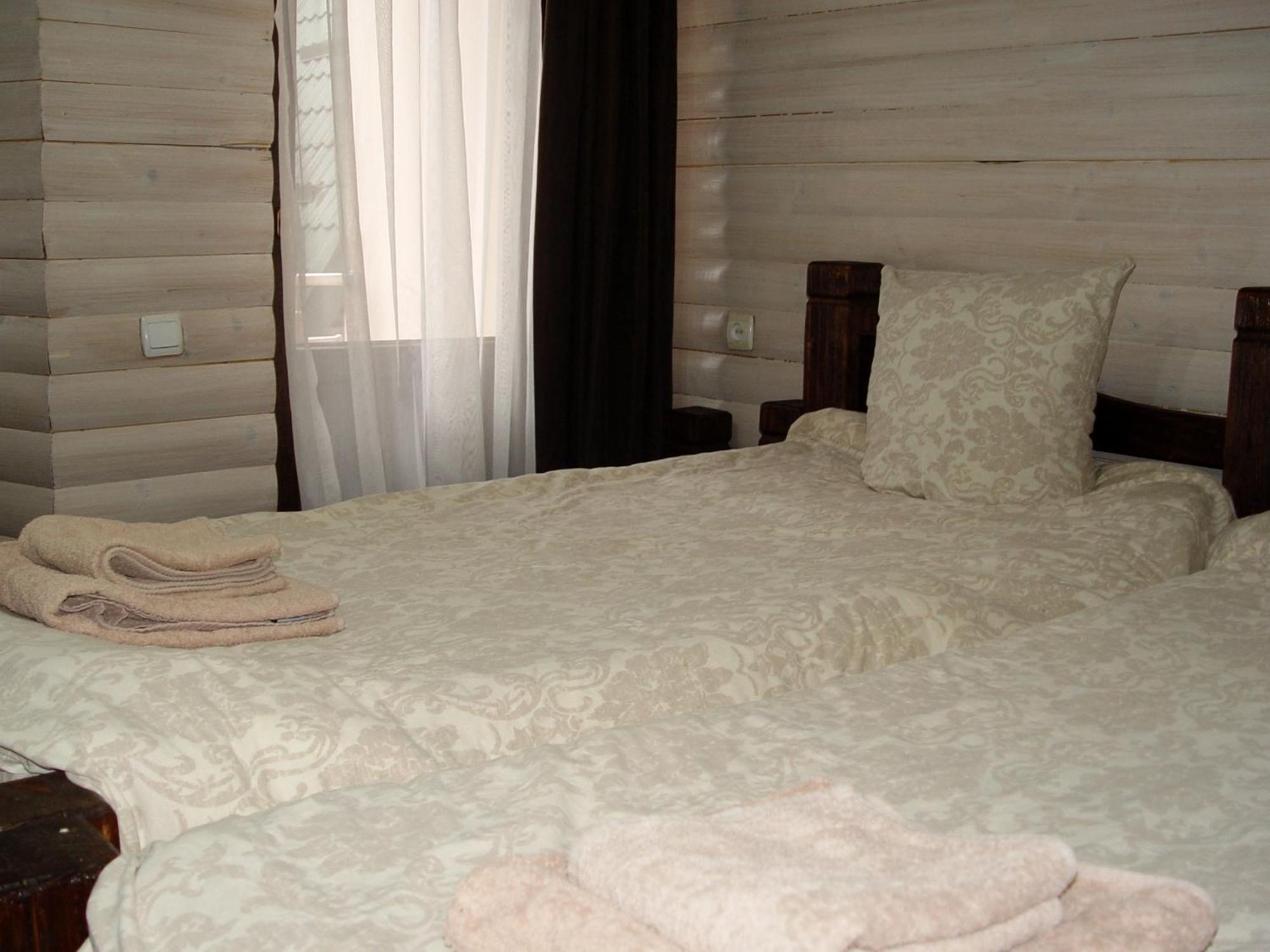 Hotel Morishka & *